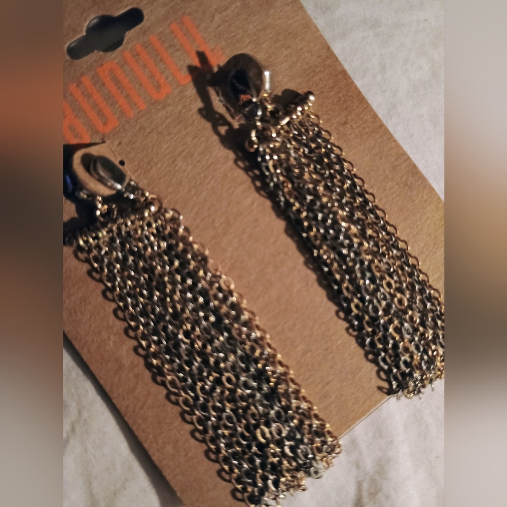 Nwt. Bunulu ear rings. Gold and Silver